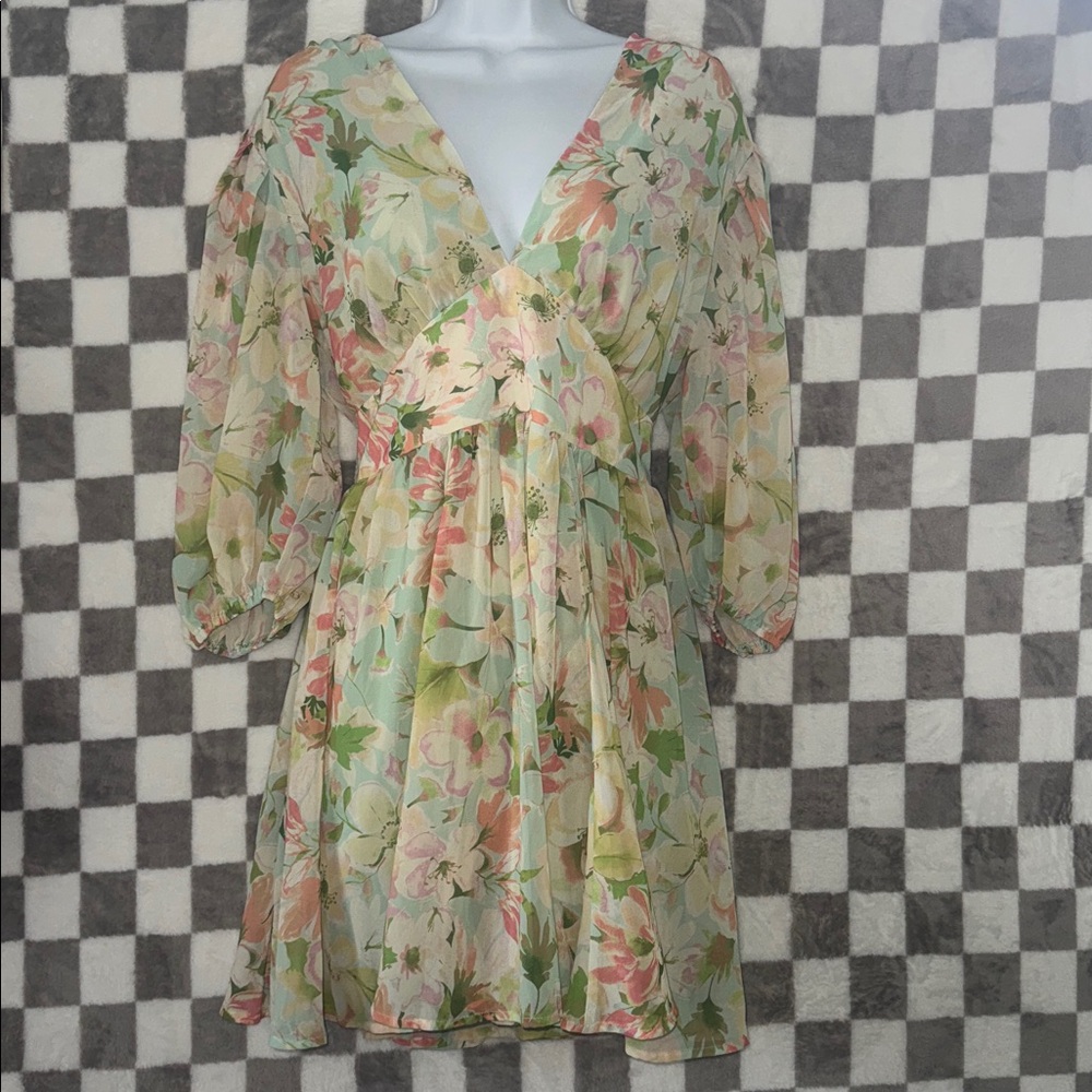 Flying Tomato Women’s Woven V Neck Long Sleeve Floral Mini Dress Size L/Large